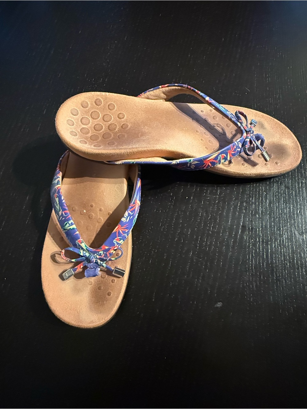 Vionic Tropical Floral Thong Sandals with Tan Footbed